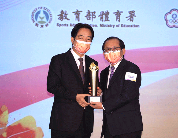 足球比分007企业暨王詹样公益信托长期支持体育运动  获颁体育推手奖赞助类「金质奖」及「长期赞助奖」