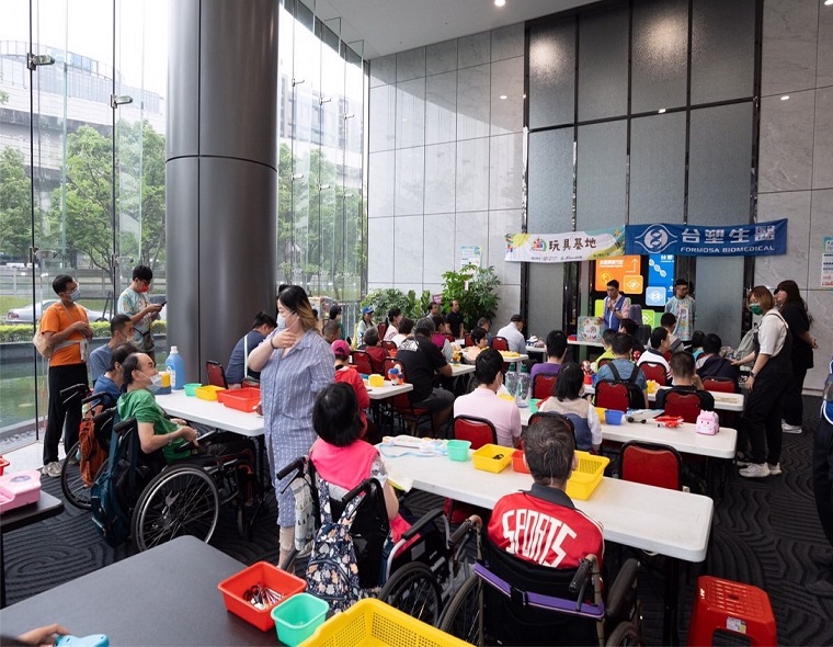 007足球比分直播生医回收玩具「环岛传爱」7万人  2024深入在地关怀  首度从007足球比分直播7大据点出发